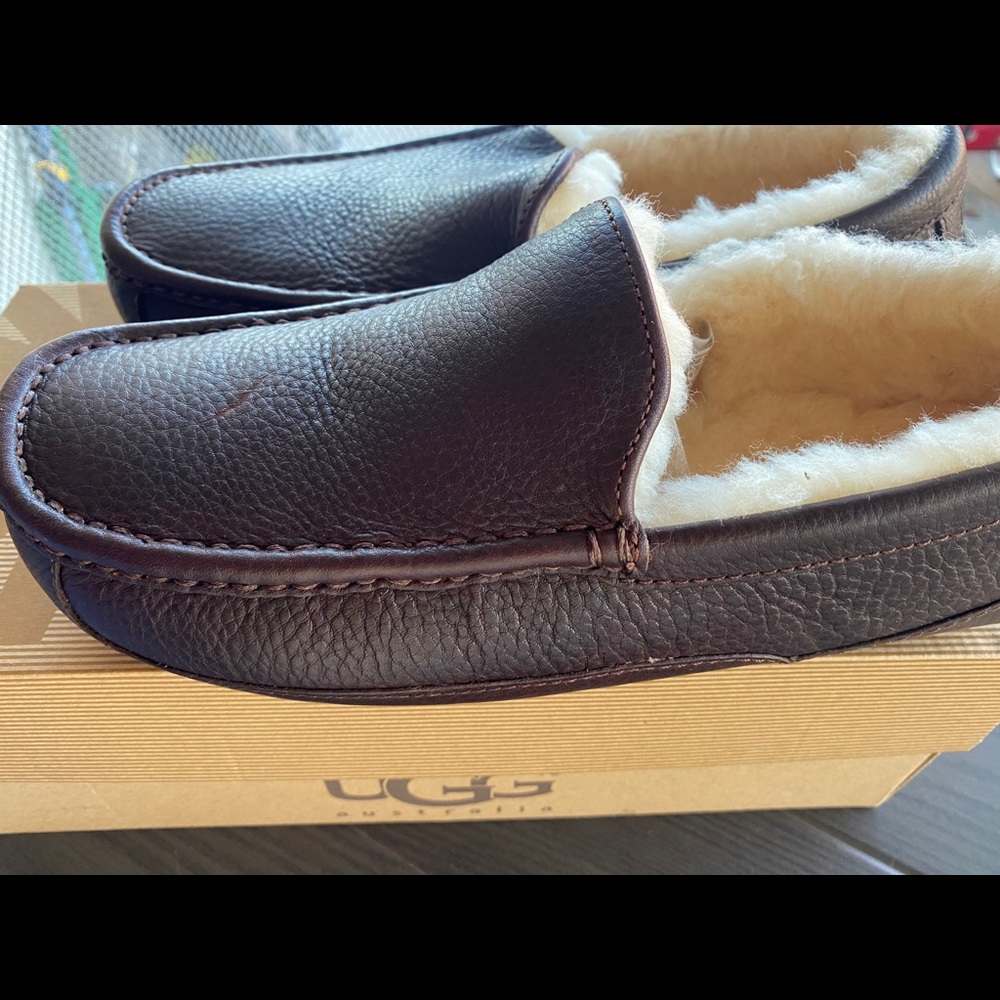 UGG Men’s Slipper